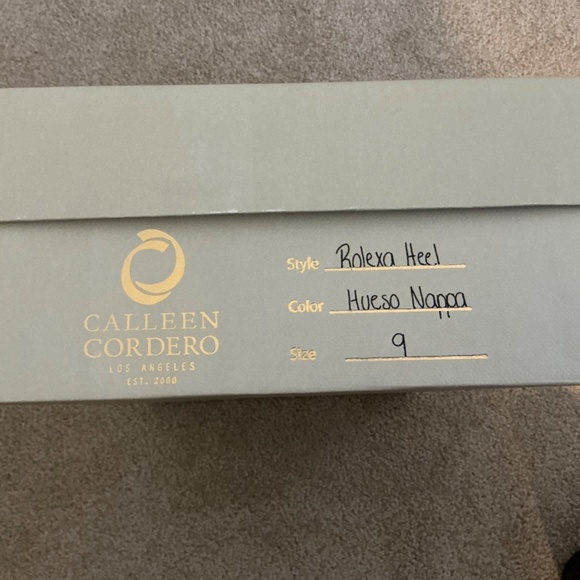 CALLEEN CORDERO ROLEXA SANDAL. SIZE 9 - Picture 4 of 5